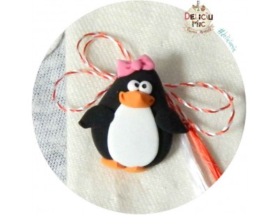 Martisor Brosa Pinguin cu fundita roz