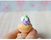 Martisor Pandantiv  Cupcake lila cu floricica alba