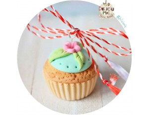 Martisor Pandantiv Cupcake turcoaz cu floricica roz