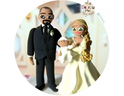 Figurine de tort 2 in 1: Nunta & Botez - Mire, Mireasa & Bebe