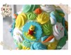 Lumanare de botez Winnie the Pooh cu bezele si marshmallows multicolore