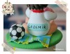 Figurina de tort Baietel in cu biberon si minge de fotbal
