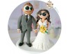Figurine de tort pentru nunta - Mire si Mireasa tinandu-se de mana