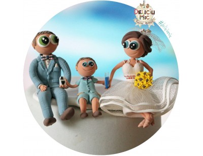 Figurine de tort pentru nunta - Mire, Mireasa si copilul lor