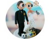 Figurine de tort pentru nunta - Mire pasionat de fotbal, Mireasa si catelul cu buchetul