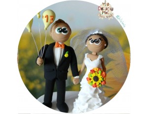 Figurine de tort pentru nunta - Mire cu baloane galbene