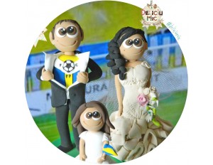 Figurine de tort pentru nunta - Mire microbist, Mireasa si fetita lor