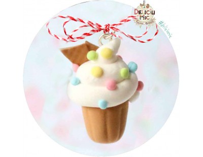 Martisor Medalion "Cupcake cu bombonele pastel"
