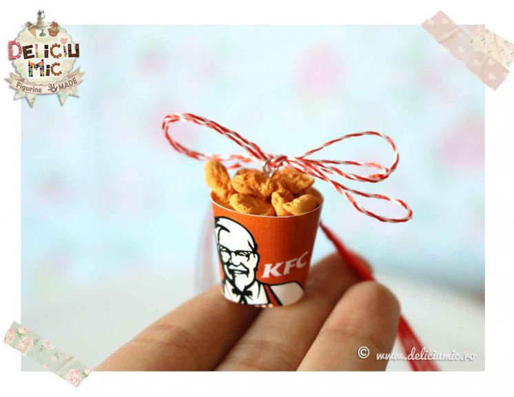 Martisor Medalion Kfc Bucket